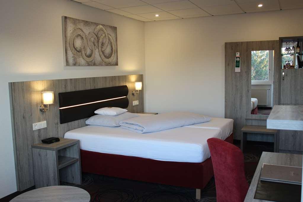 Hotel Engelhorn Leimen  Rom bilde