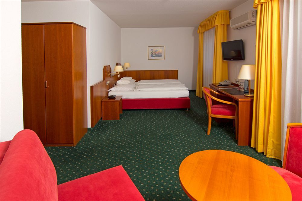 Hotel Engelhorn Leimen  Eksteriør bilde